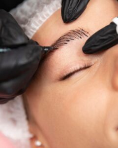 sourcil séance microblading